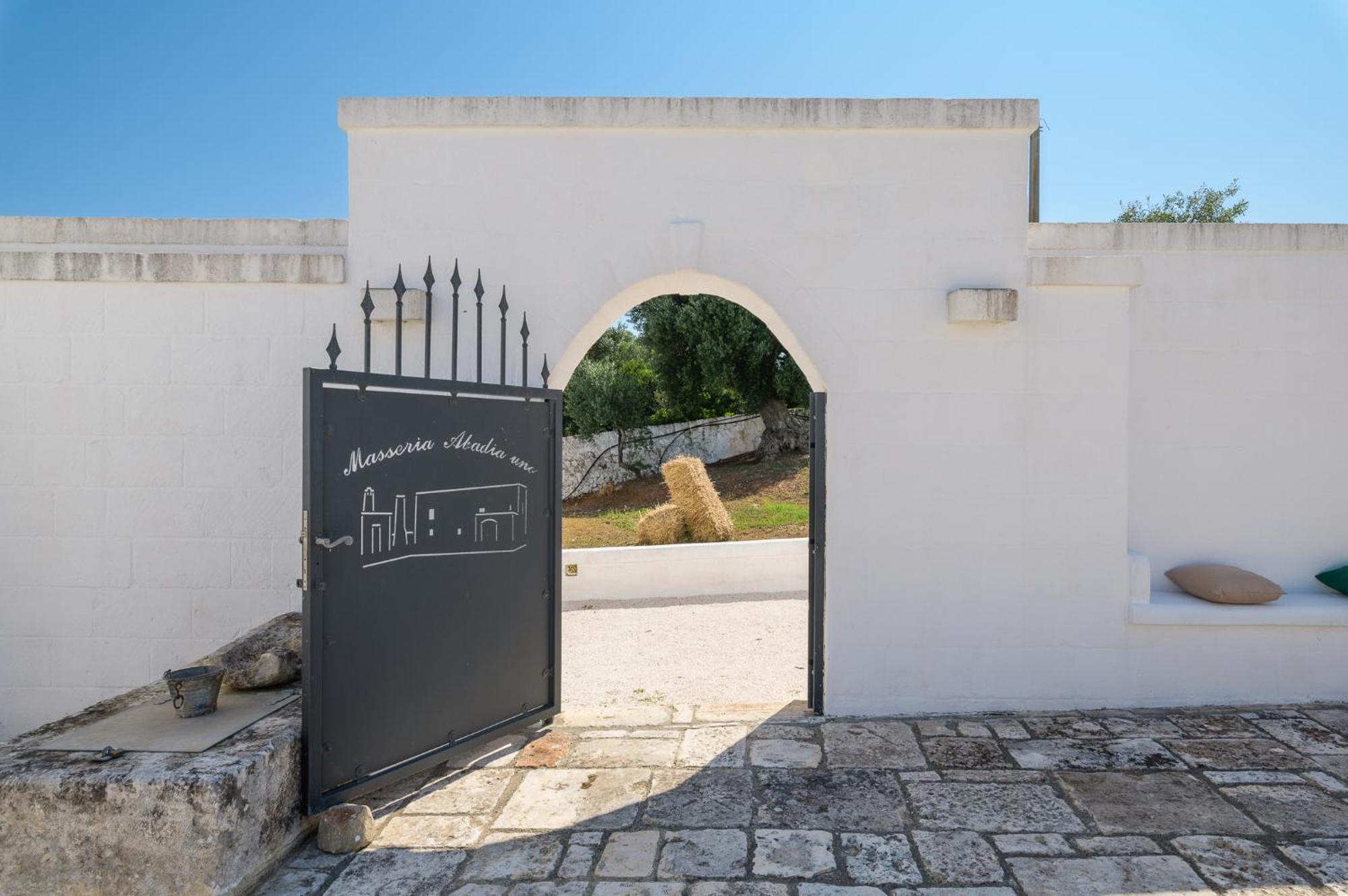 Masseria Abadia Uno Остуні Екстер'єр фото